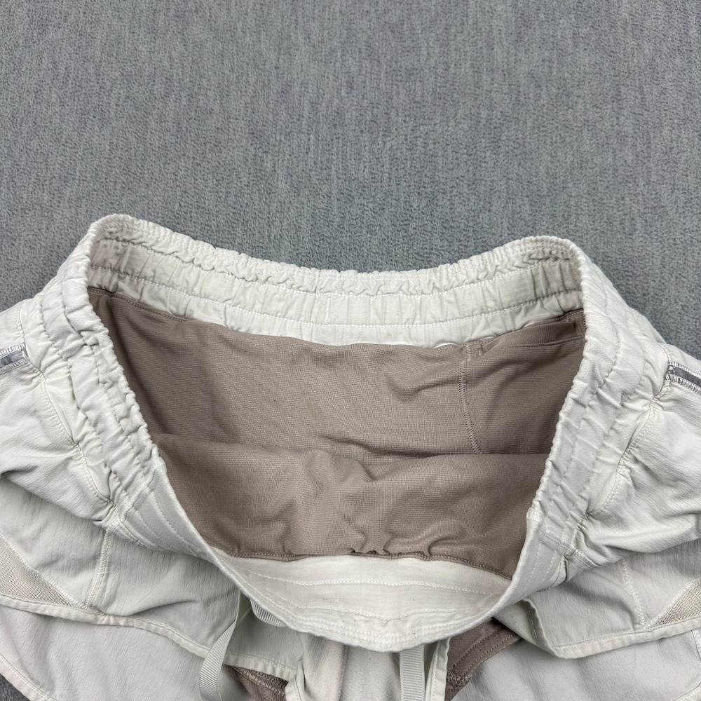 Lululemon Shorts Womens 6 Cream Hotty Hot Lined 2.5" Running Gym Workout W7ACRR - Picture 4 of 13
